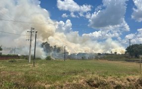 Posadas: Intervinieron por un incendio de malezas en el Barrio San Juan Evangelista