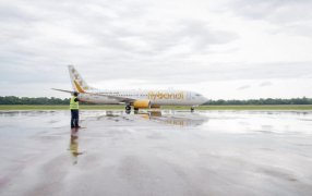 Misiones: Puerto Iguazú recibió su primera conexión aérea directa desde la ciudad peruana de Lima