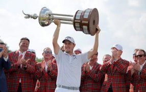Golf: El argentino Emiliano Grillo sufrió, pero llegó a la segunda victoria en el PGA Tour, se quedó con el título del Charles Schwab Challenge que se juega en Texas