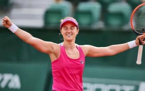 Tenis: Las argentinas Nadia Podoroska y Julia Riera comenzaron la semana con triunfos, respectivamente