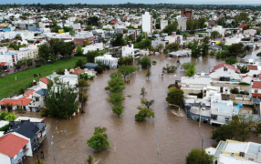 Trágico temporal en Bahía Blanca: Diez muertos, más de mil evacuados y pérdidas incalculables