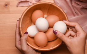 Se producen 571 huevos por segundo: Un consumo que vuela y es récord: en promedio, cada argentino ya come más de un huevo por día