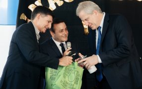 Comenzaron las gestiones para llevar el Mate en la Escuela a todo el país