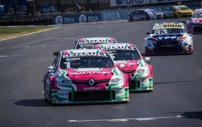 Leonel Pernía ganó los 200 kilómetros del TC2000 en Buenos Aires y gritó campeón