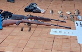 Misiones: Tres individuos armados con rifles fueron atrapados sustrayendo pescados de una laguna privada sobre Ruta Nacional N° 105, hay detenidos, armas, cuchillos y pescados secuestrados
