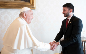 El Papa Francisco recibió en el Vaticano al enviado del Gobierno del Presidente Javier Milei, el Secretario de Culto y Civilización, Nahuel Sotelo