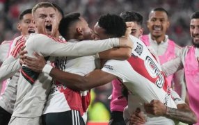 Festejo Monumental: River Plate le ganó a Boca Juniors en la última jugada del partido y celebró a lo grande