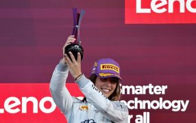Nerea Martí cierra en el podio su primera temporada con la F1 Academy: La piloto de Campos conseguía una segunda posición en la última carrera