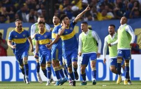 Liga Profesional de Fútbol: Boca Juniors empató 2 a 2 ante Independiente de Avellaneda, aprovechó la derrota de Racing Club ante River Plate y se consagró campeón