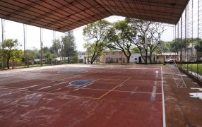 Apóstoles: Se realizó el mantenimiento y acondicionamiento del Playón Deportivo en la Escuela Superior Mariano Moreno