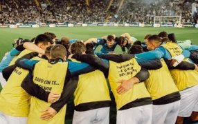 Italia: Nápoli empató ante Udinese y se consagró campeón luego de 33 años