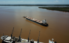 El Gobierno revive la licitación de la hidrovía: crea una Mesa de Diálogo para que no vuelva a fallar