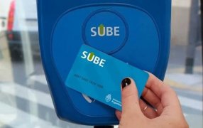 Adiós a la SUBE: El Gobierno Nacional prepara el pago del transporte con el celular y todas las tarjetas