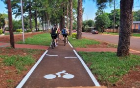 Misiones: Vecinos de la localidad de Santa Ana ya disfrutan de la flamante bicisenda