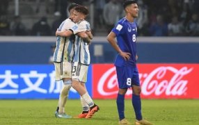 Argentina derrotó 2 a 1 a Uzbekistán y comenzó con el pie derecho en el Mundial Sub-20