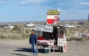 Marcos Galperin cambió su foto de perfil en redes y puso la de un vendedor de quesos de Neuquén