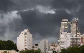 El tiempo: Alerta roja por tormentas y granizo, trece provincias bajo alerta meteorológica hoy sábado