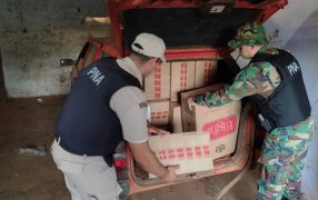Prefectura Naval desarticuló una banda dedicada al contrabando de mercaderías en Misiones, hay cinco individuos detenidos