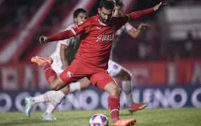 Liga Profesional de Fútbol: Independiente lo ganaba 2 a 0, pero Argentinos Juniors se lo empató en el final