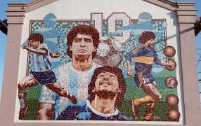 Realizado con técnica de mosaiquismo: El Mural más grande de Maradona, estará en un pequeño pueblo entrerriano