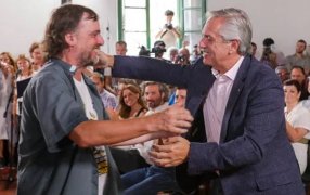 En Luján: Fernández destacó a Francisco como "el mayor líder moral y ético" del mundo