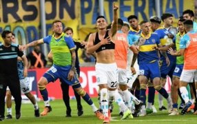 Trofeo de Campeones: Racing Club campeón, 7 expulsados y triunfo agónico sobre Boca Juniors por 2-1