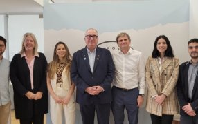 El Gobernador de Misiones, Hugo Passalacqua adhirió al “Acuerdo por la Educación”, una iniciativa lanzada por una ONG