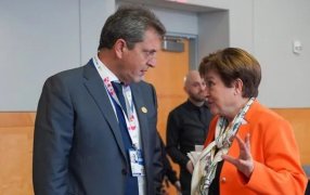 Vencimientos de deuda: Argentina le tiene que pagar al FMI 2.700 millones de dólares durante Octubre