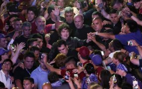 El Presidente Javier Milei cerró la campaña en la ciudad santafesina de Rosario: “A partir del domingo va a cambiar en serio la Argentina”