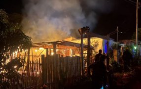 Misiones: Incendio consumió por completo una vivienda en la localidad de Gobernador Roca, no se registraron personas lesionadas