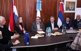Misiones y Paraguay impulsan una agenda de integración con foco en el comercio y el tránsito fronterizo