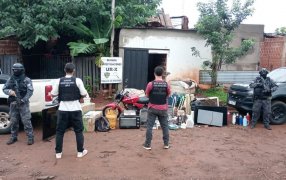 Posadas: Hallaron cocaína en una casa utilizada como búnker narco y depósito de objetos robados