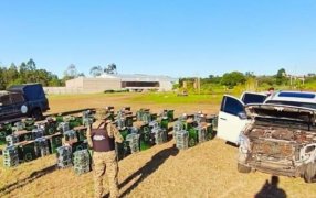 La Policía de Misiones secuestró una camioneta robada con un cargamento de cigarrillos valuado en casi 100 millones de pesos