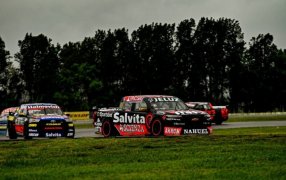 TC Pick Up: Alocado final en el Autódromo "Roberto Mouras" de La Plata pasado por agua, Agustín Canapino se quedó con la victoria