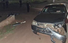 Dos jóvenes hospitalizados tras un siniestro vial, en el hecho estuvieron involucrados un automóvil y una motocicleta en la localidad misionera de San Antonio