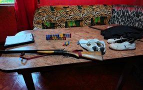 Investigan a una banda de falsos gendarmes: Secuestraron armas y municiones en Posadas y Santo Pipó
