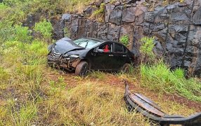 Santa Ana: Un automovilista resultó lesionado tras despistar sobre la Ruta Nacional Nº 12 y colisionar contra un paredón natural de piedra