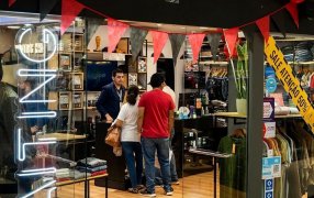 Más de cien comercios ofrecieron descuentos y financiación durante tres jornadas: En el Municipio de Aristóbulo del Valle, el Black Friday superó las expectativas con más de 250 millones de pesos en ventas