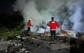 Posadas: Bomberos controlaron un principio de incendio en malezas, sobre la intersección de las calles Virgen de Caacupé y Padre Buenaventura