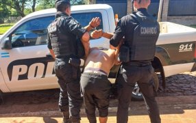 Apóstoles: Detuvieron a un individuo de 23 años que atacó a su madre y apuñaló a su hermano en el Barrio Cantera