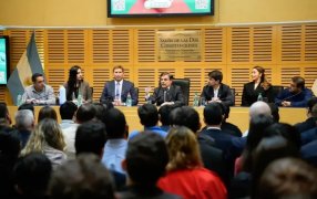 Rovira anunció que Misiones analiza emitir un bono para financiar obras estratégicas de infraestructura