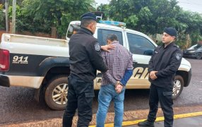 Apóstoles: Detuvieron a un individuo que atacó a un cliente y provocó destrozos en un local comercial