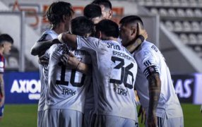 Deportivo Riestra venció a San Lorenzo de Almagro por penales y avanzó a octavos de la Copa Argentina