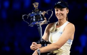 Tenis: Elena Rybakina sorprendió a Aryna Sabalenka y se consagró campeona del Australian Open