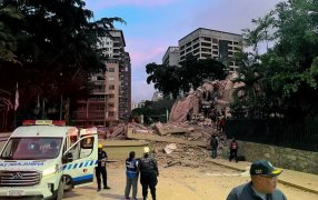 Sismo de magnitud 7,1 sacude Caracas y el centro de Venezuela, advirtieron sobre la posible formación de olas de tsunami peligrosas en zonas costeras ubicadas a menos de 300 kilómetros del epicentro