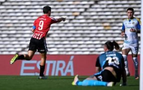 Copa Argentina: Estudiantesde La Plata goleó 3 a 0 a Rosario Central y avanzó a octavos de final