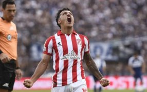 En El Bosque de La Plata, Estudiantes se quedó con el clásico ante Gimnasia y Esgrima y jugará la final del Torneo Clausura ante Racing Club