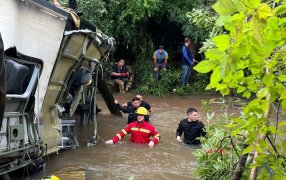 Son nueve las personas fallecidas y 29 heridas de distintas consideraciones tras el choque entre un colectivo y un automóvil sobre la Ruta Nacional N° 14 en la localidad de Campo Viera