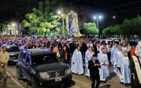 Corrientes: Fiesta de Nuestra Señora de Itatí, un llamado a renovar la esperanza y fe en Cristo, miles de fieles participaron de la misa y la tradicional procesión de antorchas