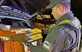 El vehículo fue hallado siniestrado y sin ocupantes: Camioneta con cigarrillos evadió control de Gendarmería Nacional